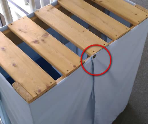ドロバチ駆除木製ラック